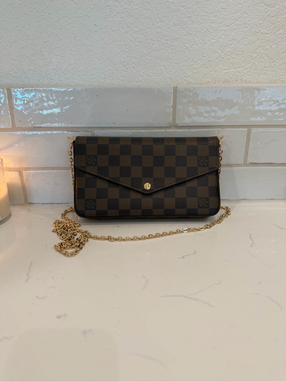 Source Unknown Brown Check Crossbody Bag with Gold Chain